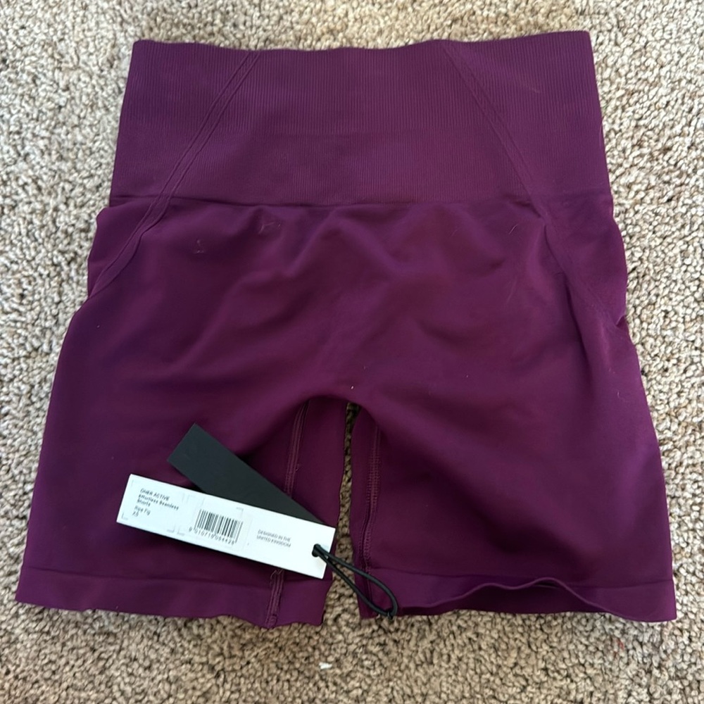 NWT Oner Active Effortless Seamless Short size xs in Ripe Fig
